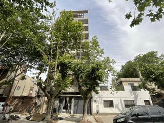 Foto 1 de Departamento 3 Ambientes - Quilmes - Edificio Magno