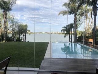 Foto 5 de SANTA BARBARA | EXCELENTE CASA AL MEJOR ESPEJO DE AGUA EN VENTA.