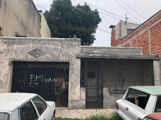 Foto 1 de Lote con casa a reciclar o demoler en Don Torcuato