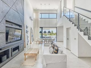 Foto 1 de Casa en venta - 5 Dormitorios 5 Baños - 820Mts2 - El Canton, Escobar