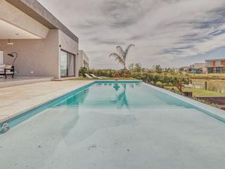 Foto 28 de Casa en venta - 5 Dormitorios 5 Baños - 820Mts2 - El Canton, Escobar