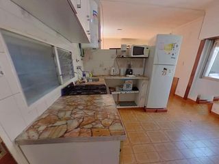 Foto 8 de PH en venta - 2 dormitorios 1 baño - 55mts2 - Bernal Este