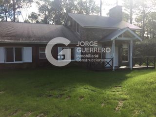 Foto 2 de Casa - Carilo