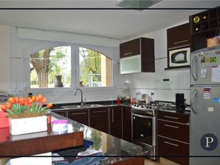 Foto 2 de Venta Excelente Chalet barrio el cardenal