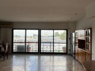Foto 3 de Edificio multiuso en Rivadavia y Moreno