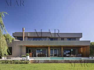 Foto 1 de Casa en Venta en Albanueva, Tigre con salida al río Luján