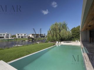 Foto 5 de Casa en Venta en Albanueva, Tigre con salida al río Luján