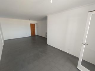 Foto 4 de Departamento en  alquiler de 3 dormitorios con cochera