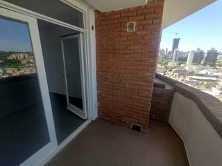 Foto 1 de Departamento en  alquiler de 3 dormitorios con cochera