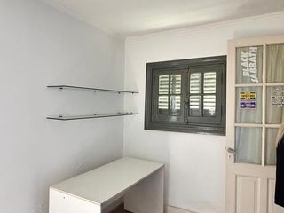 Foto 35 de Imponente casa de estilo 6 amb c/ jardin y cochera