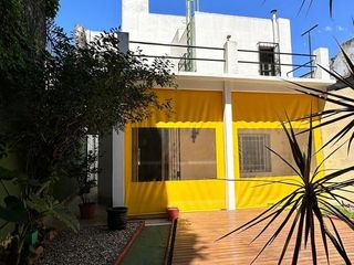 Foto 17 de Imponente casa de estilo 6 amb c/ jardin y cochera