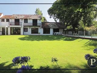 Foto 3 de Importante Chalet barrio Los Troncos
