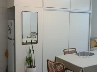 Foto 2 de Monoambiente. Muy luminoso. Apto Prof con balcón