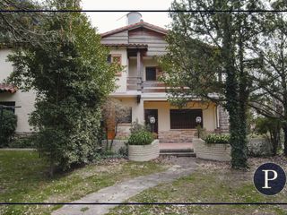 Foto 2 de Venta importante chalet en Los Troncos