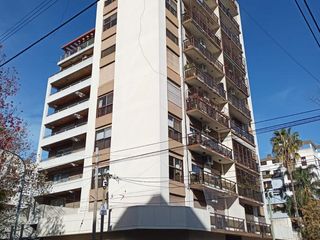 Foto 1 de Departamento - Quilmes
