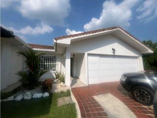 Foto 3 de HERMOSA CASA EN VENTA EN PANCE, SUR DE CALI – AMPLITUD, NATURALEZA