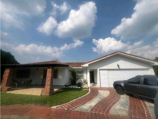 Foto 2 de HERMOSA CASA EN VENTA EN PANCE, SUR DE CALI – AMPLITUD, NATURALEZA