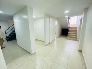 Foto 2 de Iñaquito, Edificio  en Renta, 450m2, 24 Ambientes