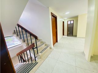 Foto 5 de Iñaquito, Edificio  en Renta, 450m2, 24 Ambientes