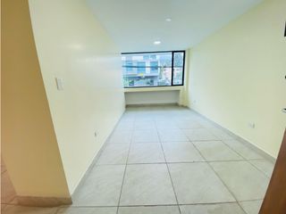 Foto 7 de Iñaquito, Edificio  en Renta, 450m2, 24 Ambientes