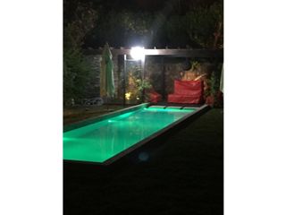 Foto 2 de Importante chalet venta. 3 dormitorios, jardin y piscina. Los Troncos.