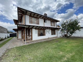 Foto 1 de CASA DE VENTA ALANGASÍ (SECTOR SAN GABRIEL)