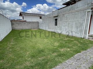 Foto 4 de CASA DE VENTA ALANGASÍ (SECTOR SAN GABRIEL)