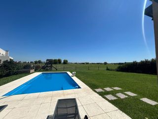 Foto 4 de Casa en  venta en Canton Golf vista abierta al GOLF hermosos atardeceres
