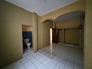 Foto 3 de Venta de casa Rentera en Cdla. Albert Gilbert. (LC)