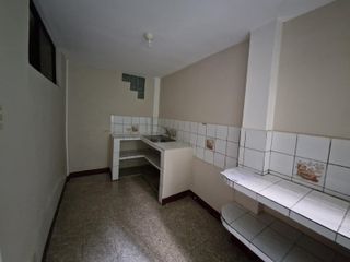 Foto 11 de Venta de casa Rentera en Cdla. Albert Gilbert. (LC)