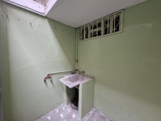 Foto 12 de Venta de casa Rentera en Cdla. Albert Gilbert. (LC)