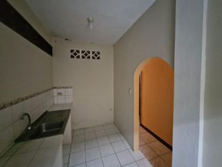 Foto 4 de Venta de casa Rentera en Cdla. Albert Gilbert. (LC)