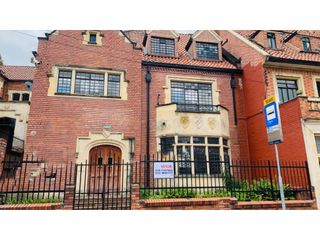 Foto 1 de Venta Casa tipo Inglés Oficinas en La Merced Bogotá