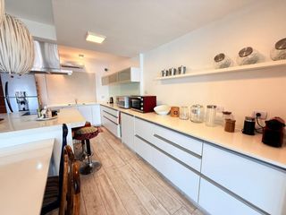 Foto 6 de Exclusivo LOFT de 1 dormitorio + escritorio y cochera, Junín al 600, Barrio Norte