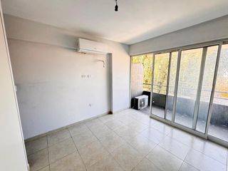 Foto 6 de Amplio departamento de 1 dormitorio seminuevo en Libertad al 200, SMT. Con amenities!