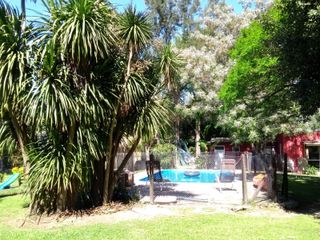 Foto 13 de La Bota, Ing Maschwitz | Alquiler temporario | Casa quinta de enorme terreno con pileta y 4 dormitorios