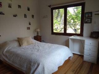 Foto 11 de La Bota, Ing Maschwitz | Alquiler temporario | Casa quinta de enorme terreno con pileta y 4 dormitorios