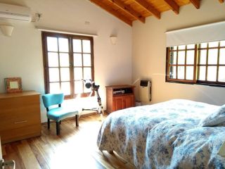 Foto 10 de La Bota, Ing Maschwitz | Alquiler temporario | Casa quinta de enorme terreno con pileta y 4 dormitorios