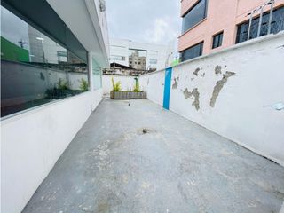Foto 10 de Gaspar de Villarroel, Local Comercial en Renta, 200m2, 4 Ambiente