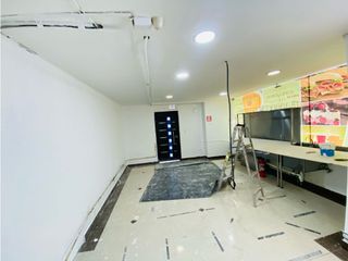 Foto 2 de Gaspar de Villarroel, Local Comercial en Renta, 200m2, 4 Ambiente