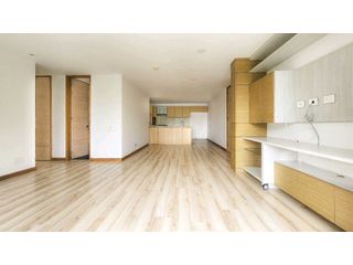 Foto 3 de Acogedor Ap con terraza Ecx Ubic  Envig Benedictinos 172m2💰1270Mill