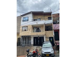 Foto 1 de SE VENDE TERCER PISO EN EL BARRIO GIRARDOT - MEDELLIN