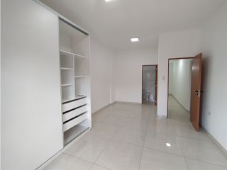 Foto 15 de CASA ZONA QUARANTA Y 213