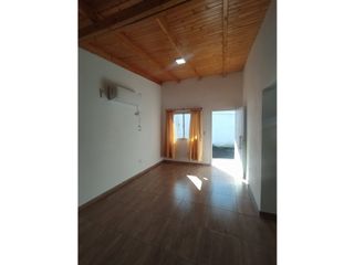 Foto 15 de INMOBILIARIA FLORES VENDE 2 CASAS ZONA QUARANTA Y 213
