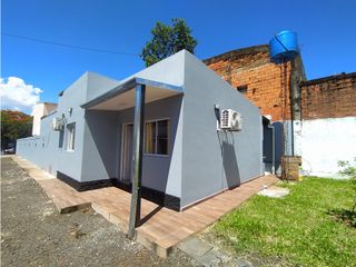 Foto 16 de INMOBILIARIA FLORES VENDE 2 CASAS ZONA QUARANTA Y 213