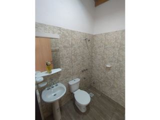 Foto 18 de INMOBILIARIA FLORES VENDE 2 CASAS ZONA QUARANTA Y 213