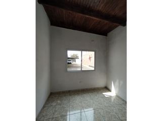 Foto 5 de INMOBILIARIA FLORES VENDE 2 CASAS ZONA QUARANTA Y 213