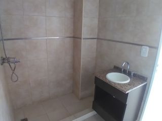 Foto 10 de Departamento en alquiler en Lanus Este