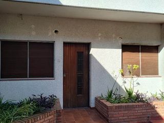 Foto 3 de Casa PH en venta en Quilmes Este