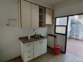 Foto 6 de Casa PH en venta en Quilmes Este
